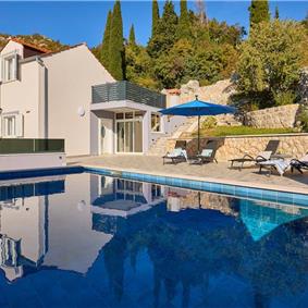 4 Bedroom Villa with pool and terrace near Dubrovnik, Sleeps 8